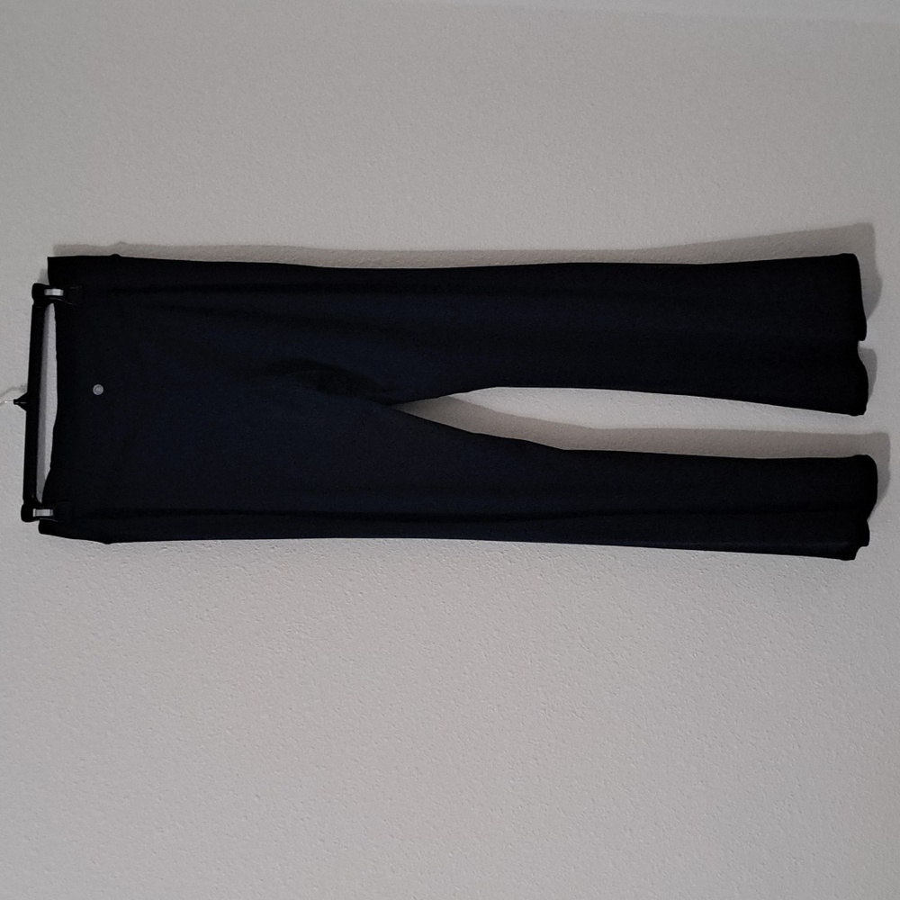 Jala Super Flare Legging - Picture 8 of 14